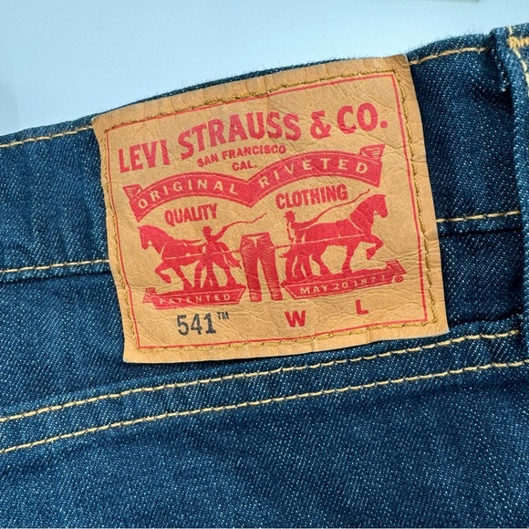 Levi's 541 Men's 54x32 Athletic Taper Fit Stretch Jeans Blue Dark Wash NWT - Picture 7 of 10
